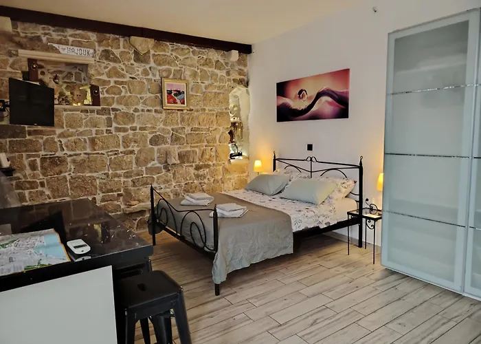 Apartment Central 1